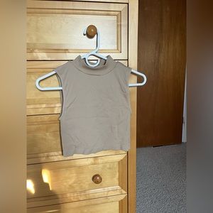 Turtle neck (L) beige colored muscle tank